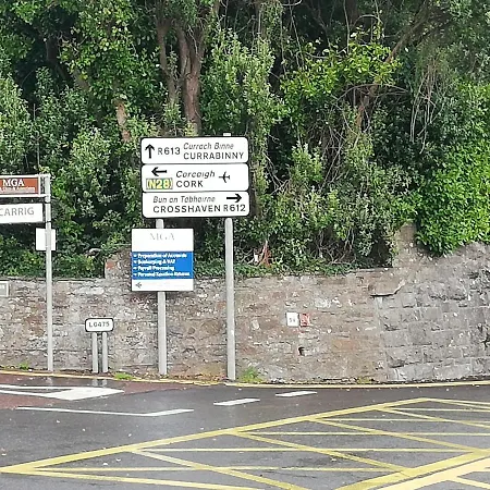 Pensión Big Bright Carrigaline